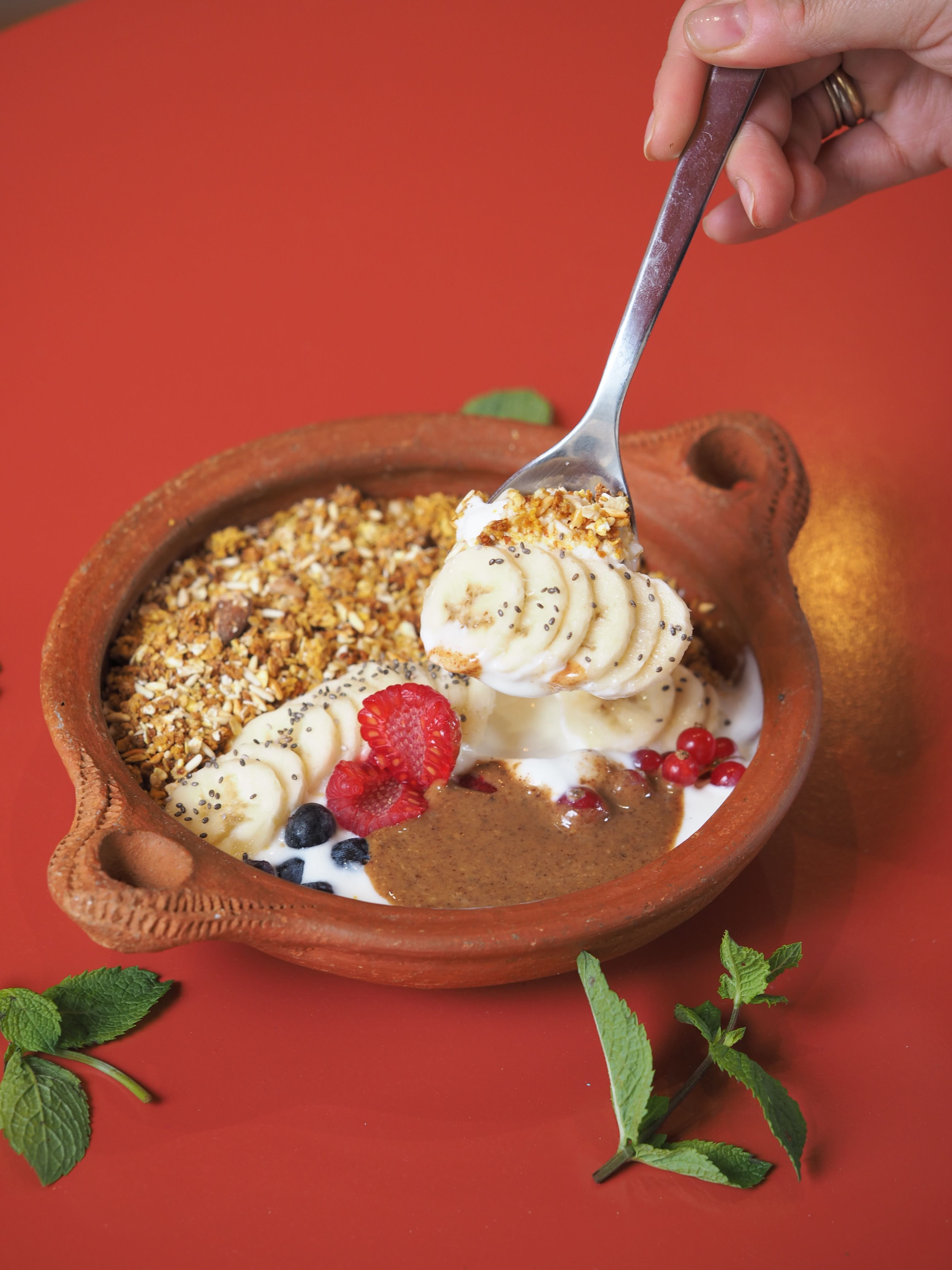 Photographie culinaire du Crunchy Granola chez Contrastes Paris