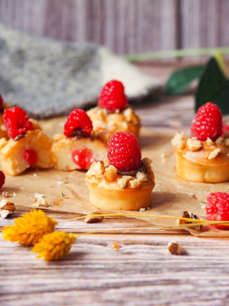 photographie minis muffins chocolat coeur framboise